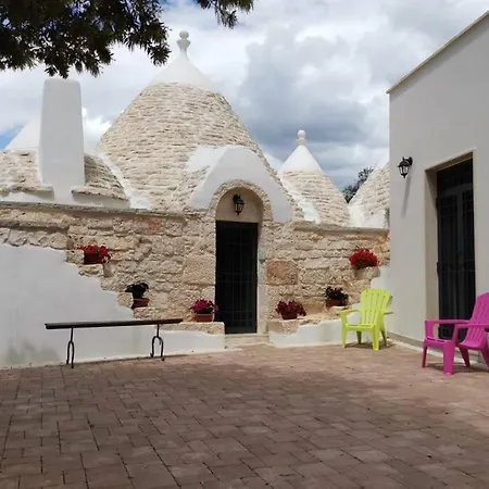Trullo Il Leccio Con Piscina 세글리에 메사피카