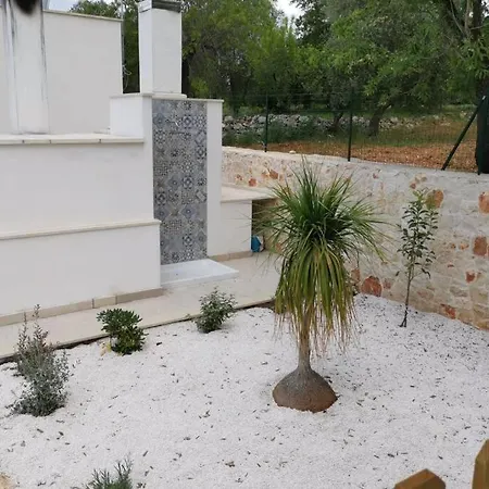 Trullo Il Leccio Con Piscina *