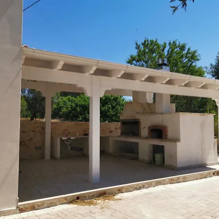 Trullo Il Leccio Con Piscina 빌라 세글리에 메사피카