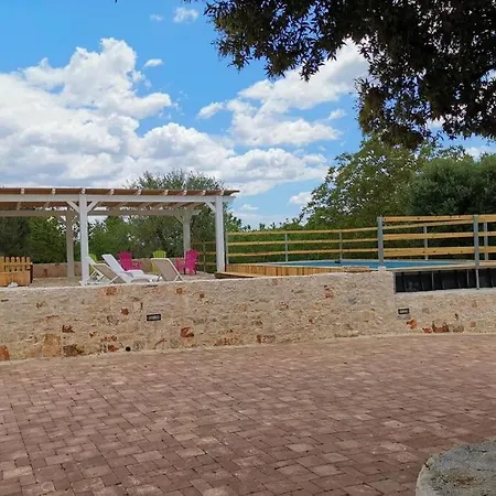 Trullo Il Leccio Con Piscina 빌라