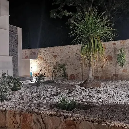 Trullo Il Leccio Con Piscina Villa